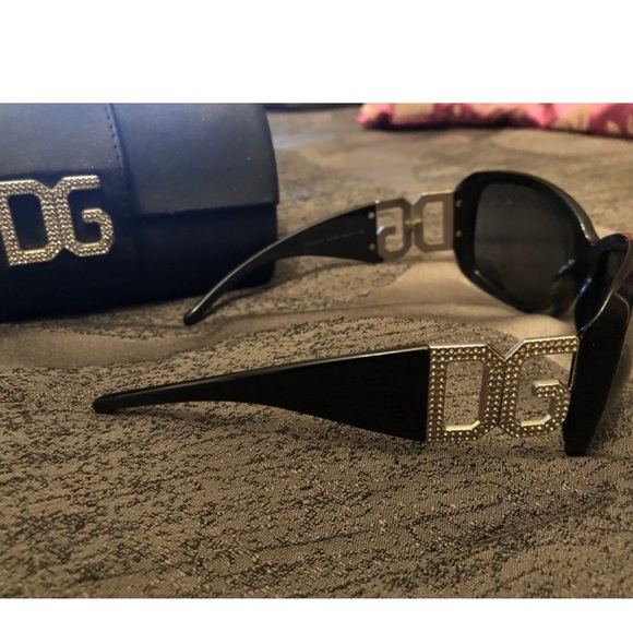 D & G sunglasses - Picture 3 of 5